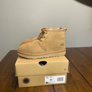 UGG K Neumel boots
